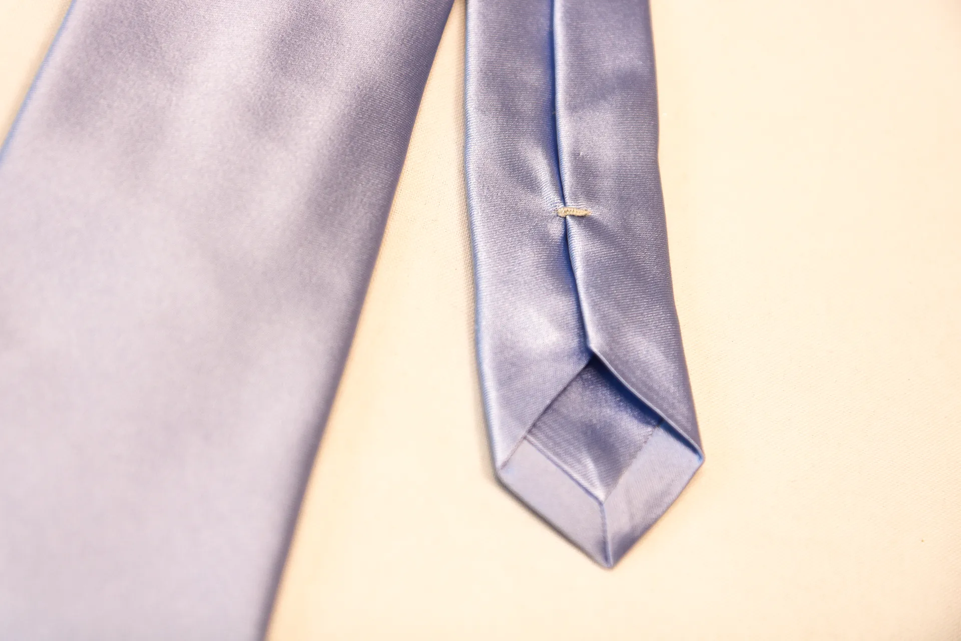 Tie 100% Silk Light Blue Gloss Self Tip