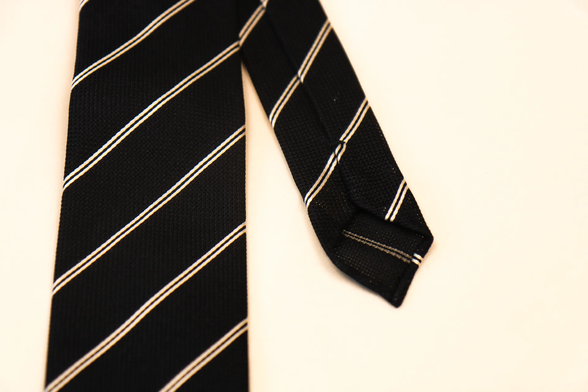 Tie 100% Silk Grenadine Navy & Blue Striped Untipped