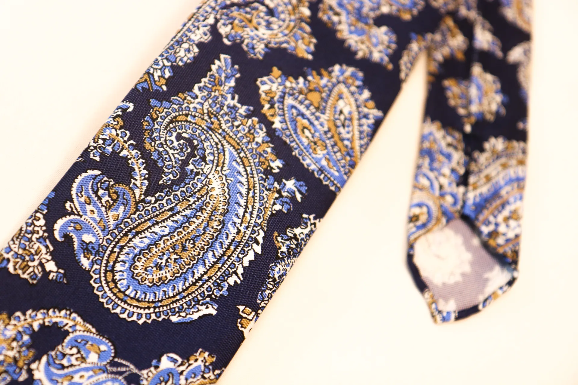 Tie 100% Silk Panama Navy & Brown Big Flower Untipped