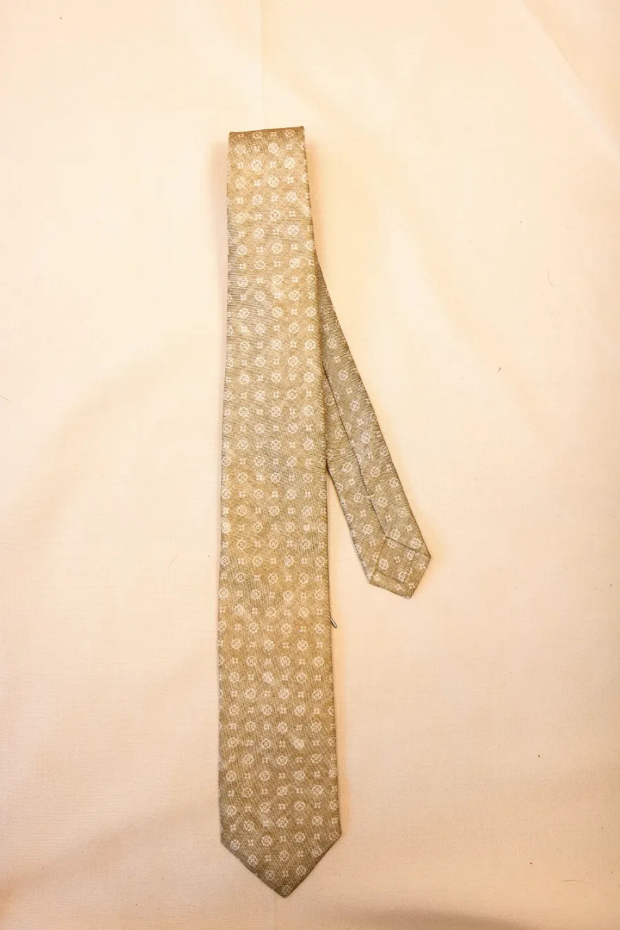 Tie 100% Silk Panama Beige White Flower Self Tip