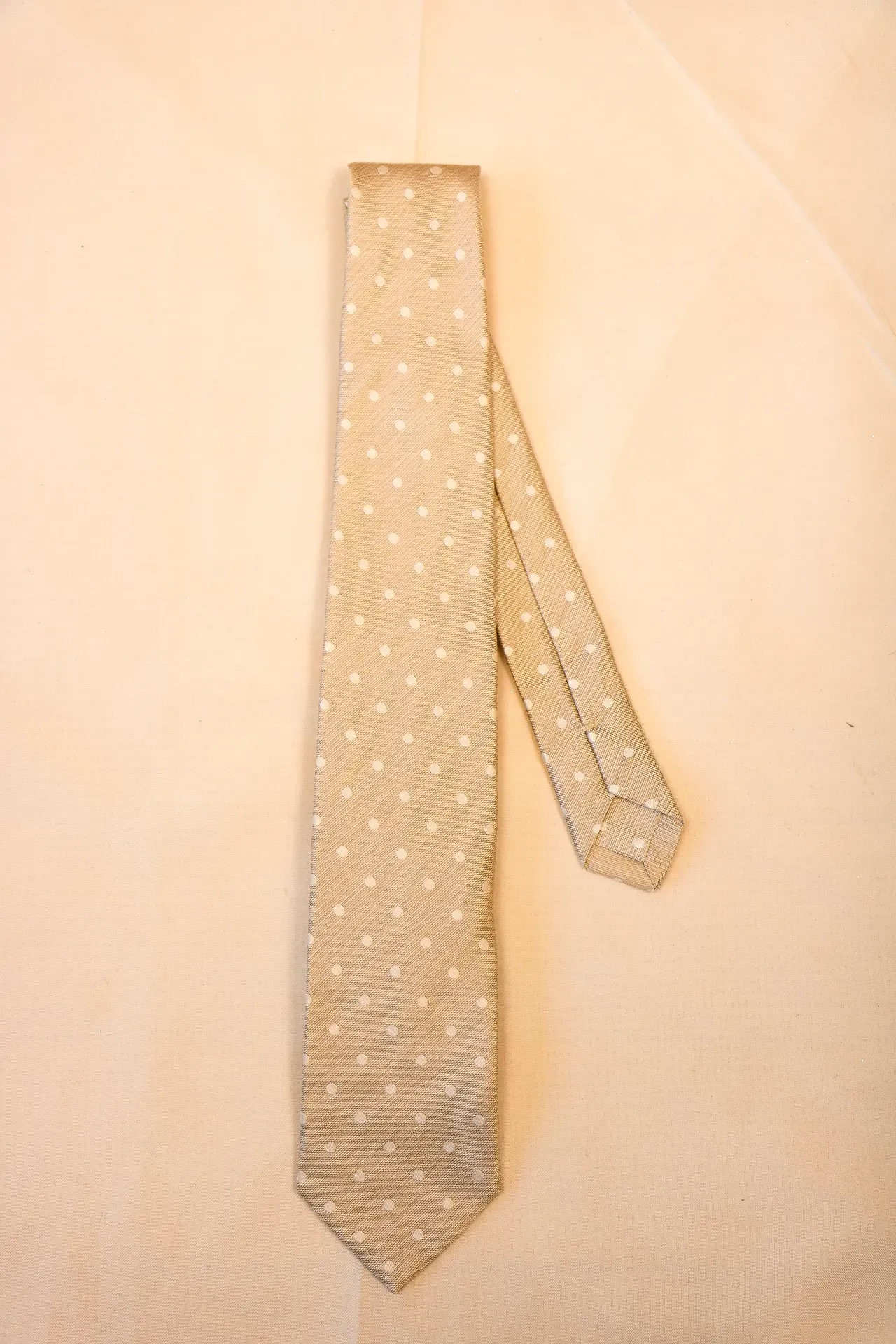 Tie 100% Silk Beige White Dots Self Tip