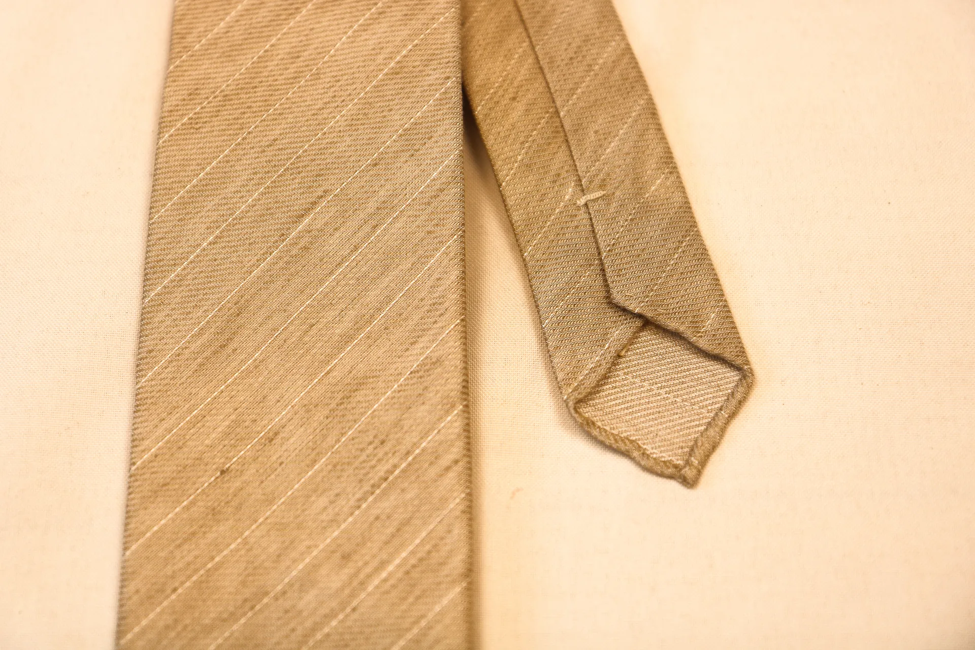 Tie 60% Linen 40% Beige White Gloss Stripe Untipped