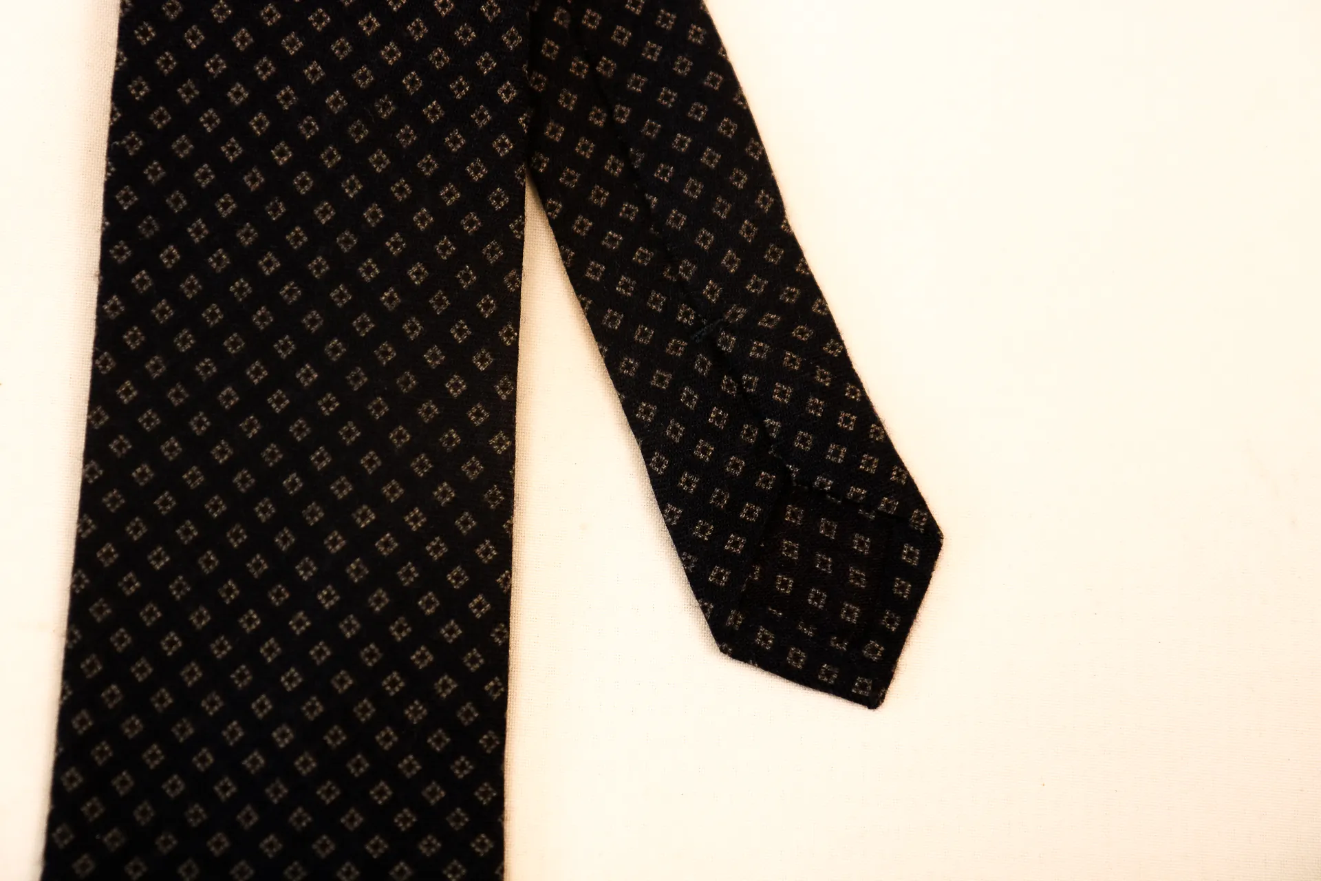 Tie 100% Wool Navy & Grey Flower Self Tip