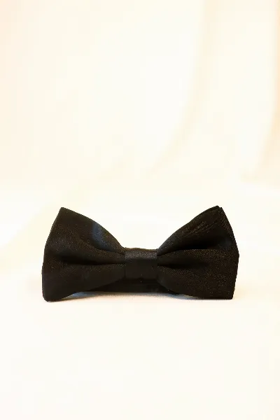 Bowtie 100% Silk Black Plain