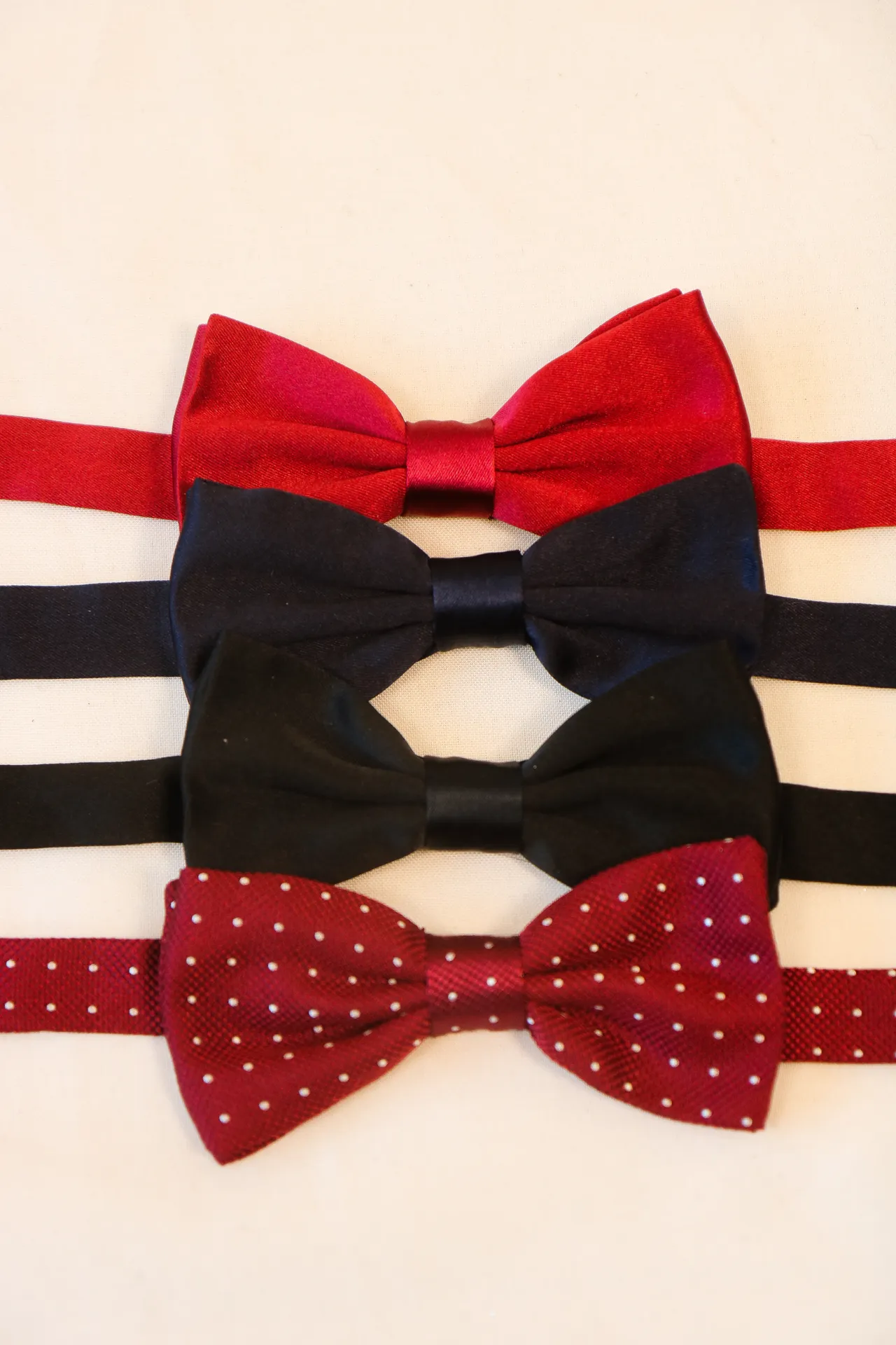 Bowtie 100% Silk Black Plain