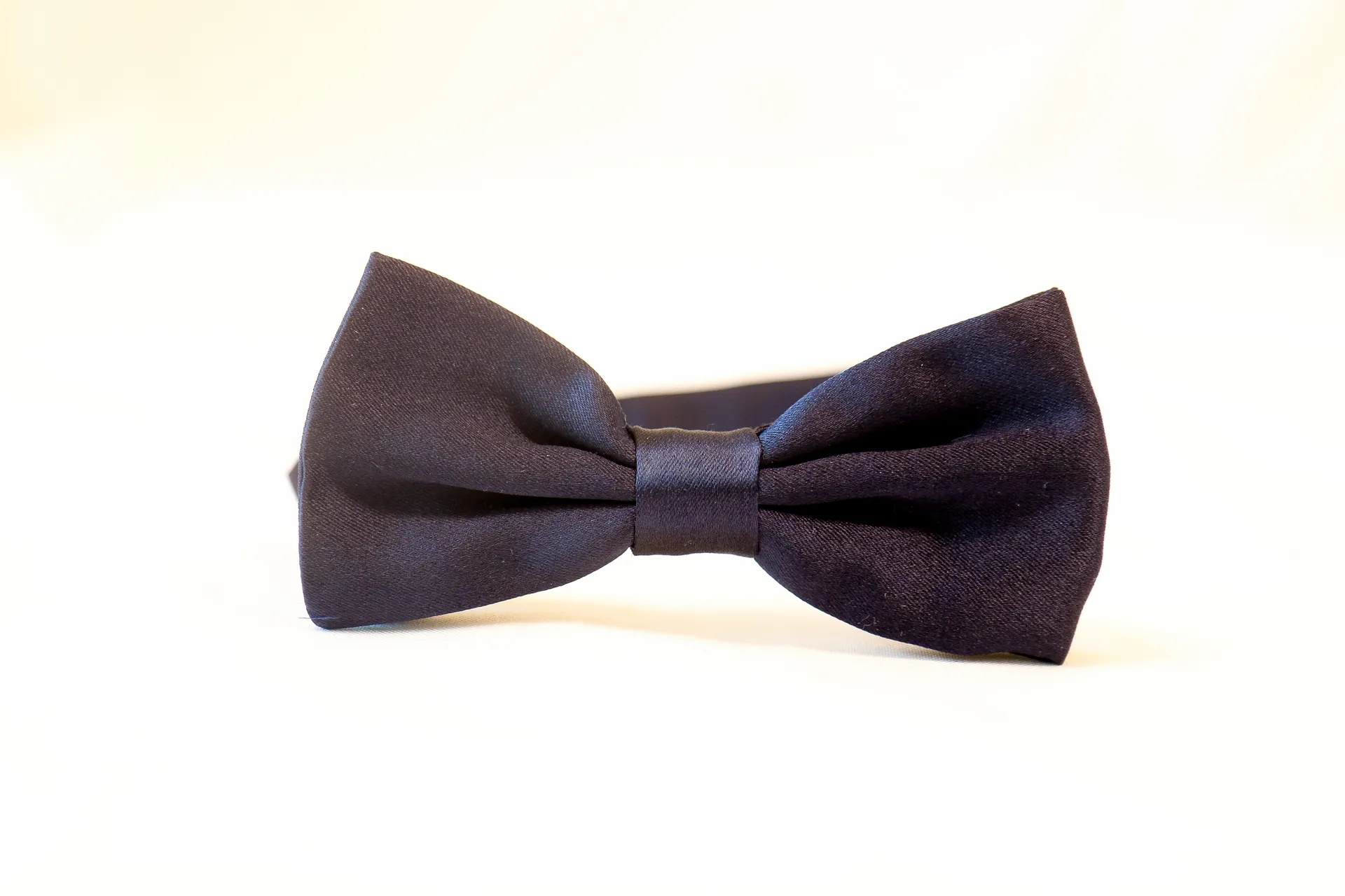Bowtie100% Silk Navy Plain
